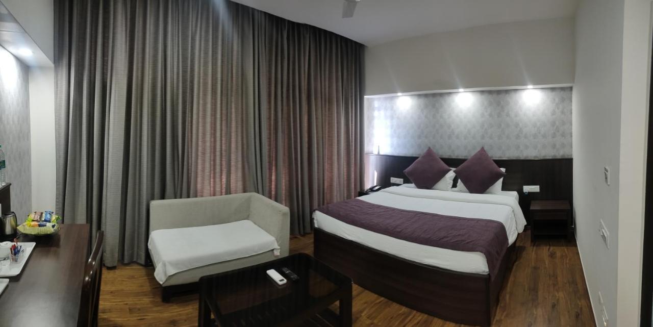 Hotel The Great Ganga Rishīkesh Extérieur photo